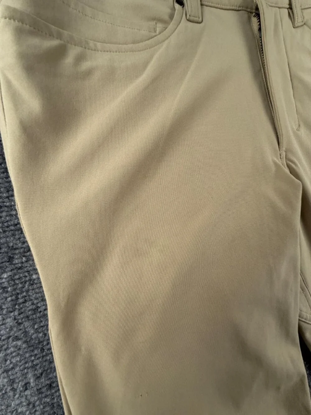 Lululemon Beige Stretch Pants Men Performance Size 28 Pockets Casual ACTL 29X30